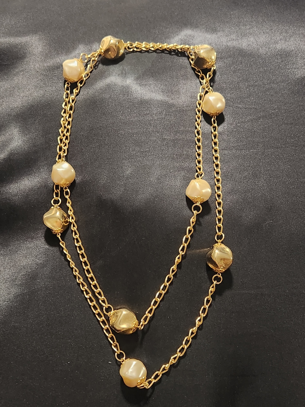 ​Vintage Gold Tone Chain Necklace with Faux Pearl & Metallic Beads